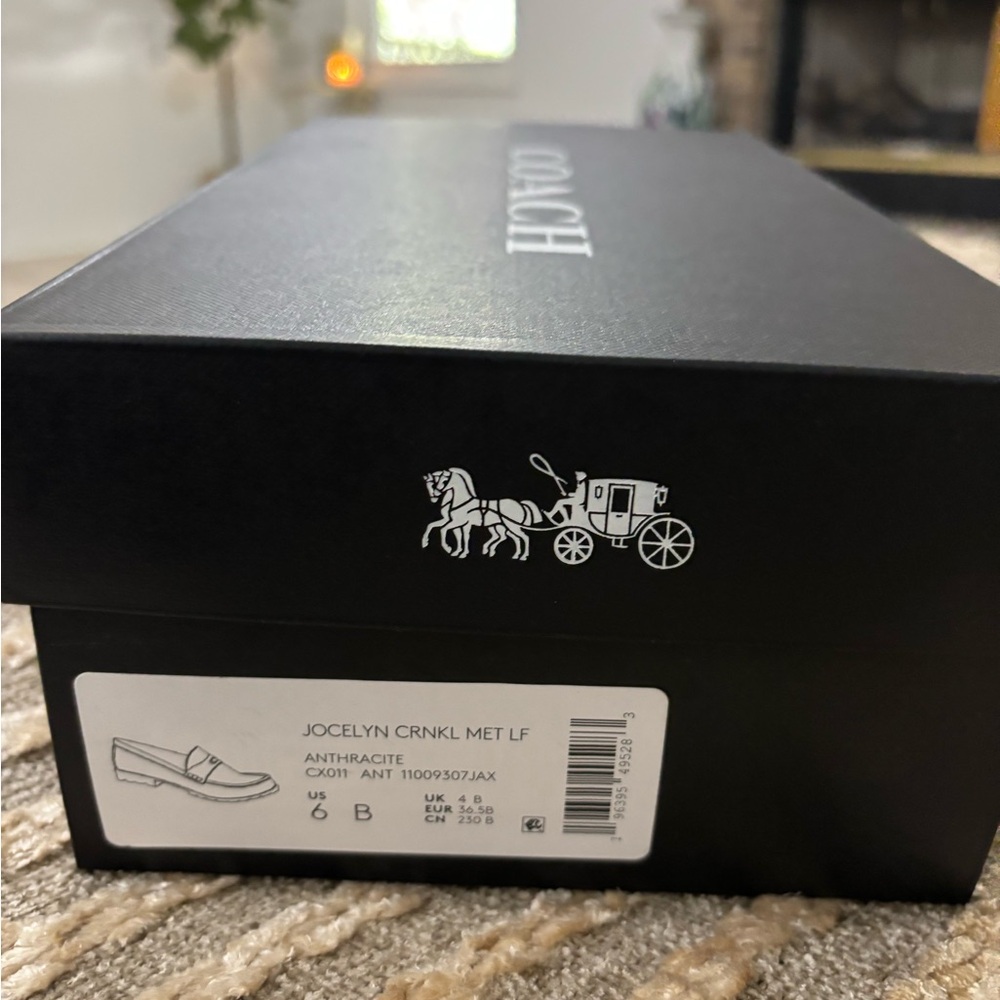 Coach Jocelyn Crinkle Leather Logo
 Silver Loafers Size 6 NWT‎ - Picture 8 of 14